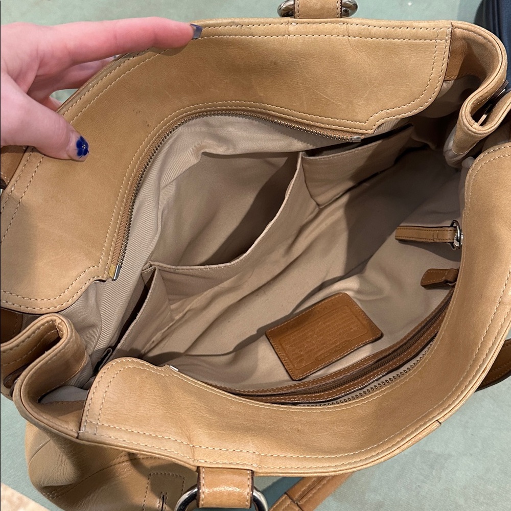 Coach Tan Leather Double Front Pocket Shoulder Tote - Picture 4 of 8